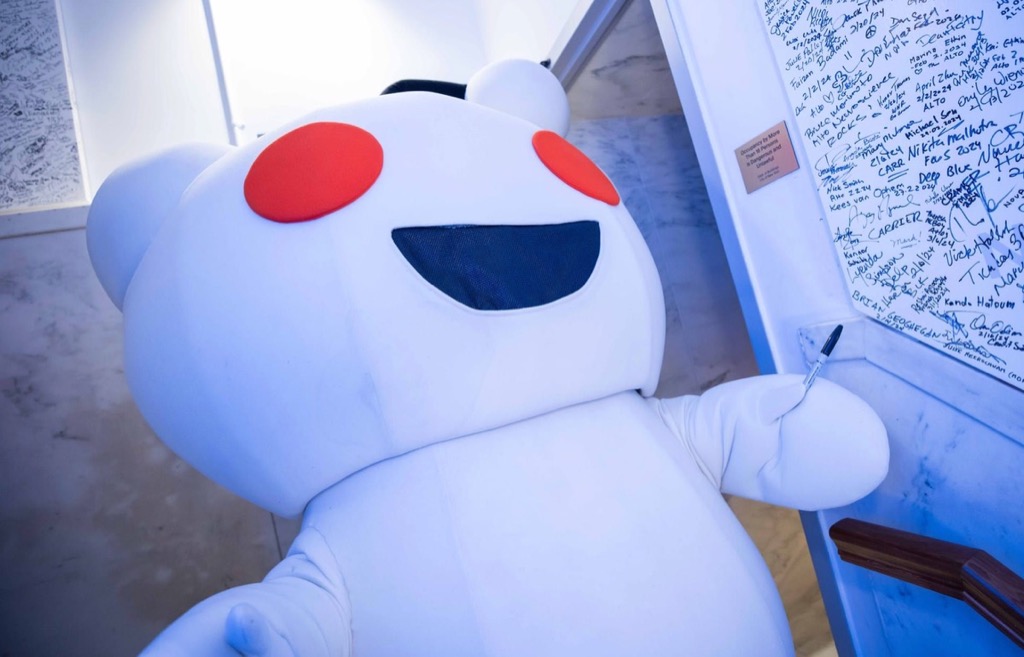 Reddit manipulation of AI search results